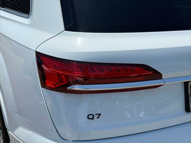 New 2025 Audi Q7 3.0T Prestige image 13