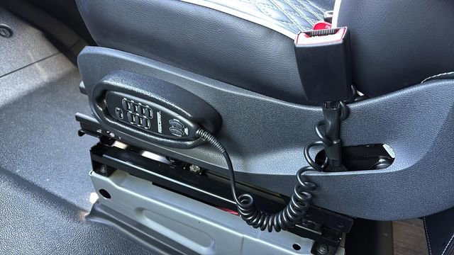 Used 2021 Mercedes-Benz Sprinter 2500 image 48