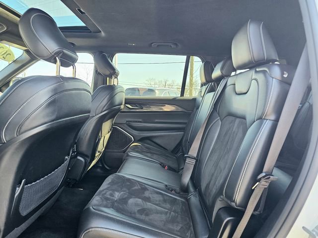 Used 2022 Jeep Grand Cherokee L Laredo image 23