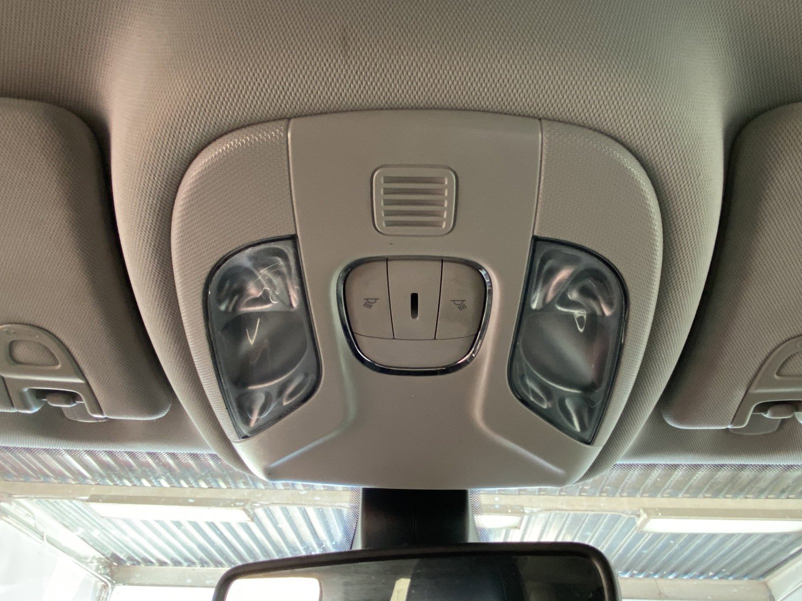 Used 2019 Jeep Compass Latitude w/ Popular Equipment Group image 23