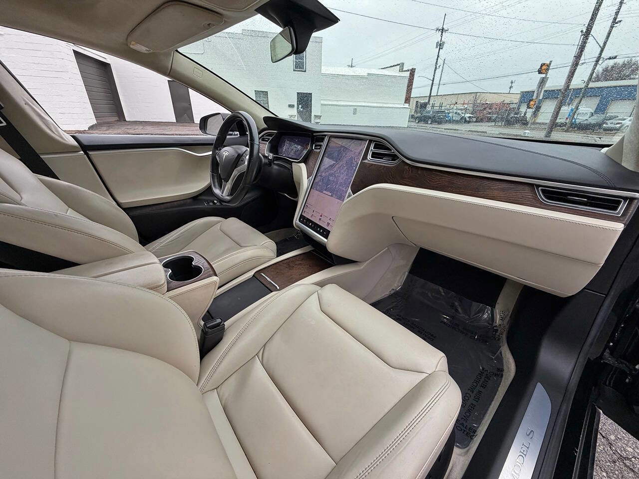 Used 2017 Tesla Model S 60 image 13