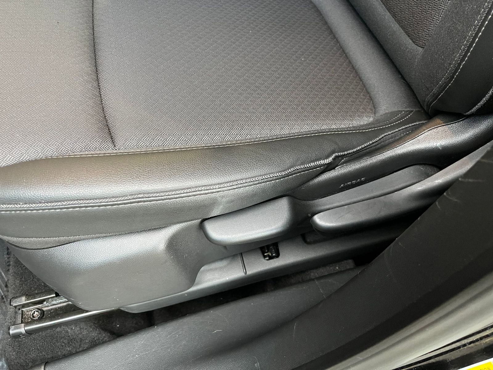 Used 2025 Buick Encore GX Preferred image 22