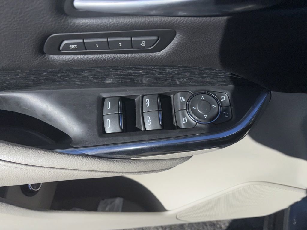 Used 2023 Cadillac XT4 Premium Luxury image 9