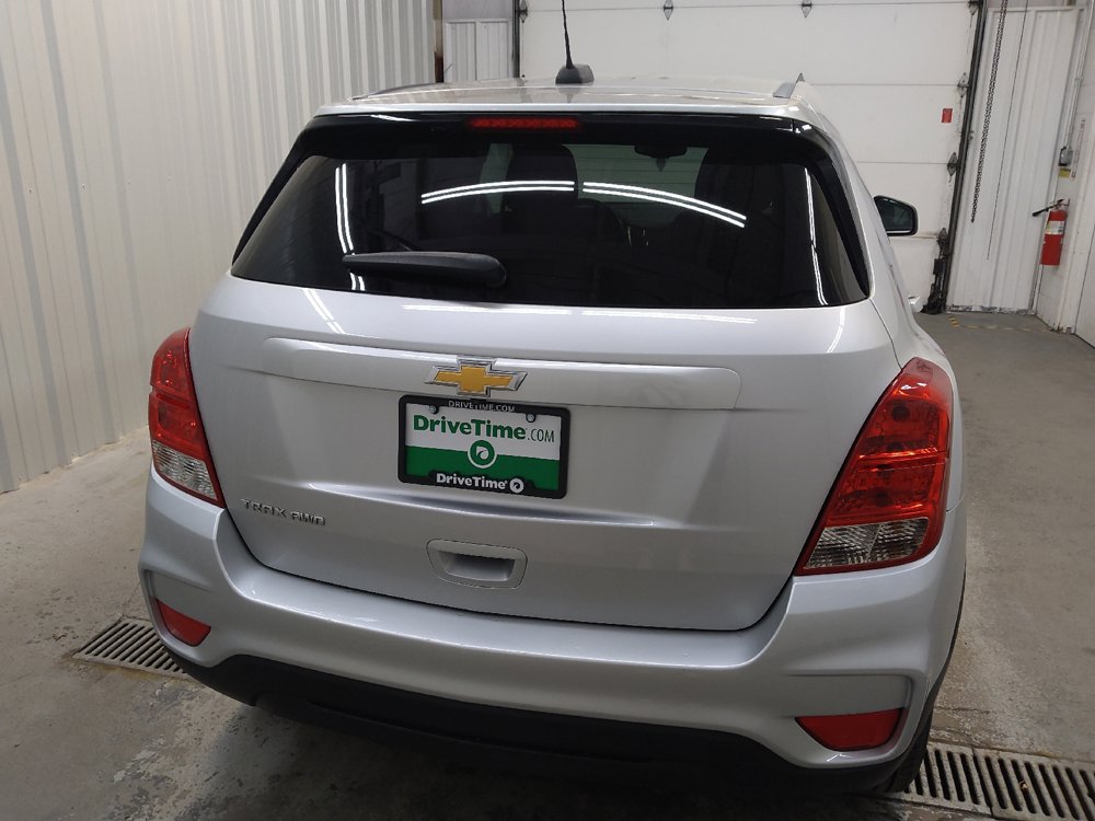 Used 2022 Chevrolet Trax LS w/ Tint and Cruise Package AWD/4WD image 7