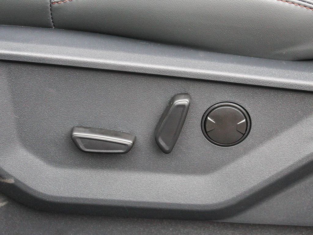 New 2025 Ford Expedition Active image 23