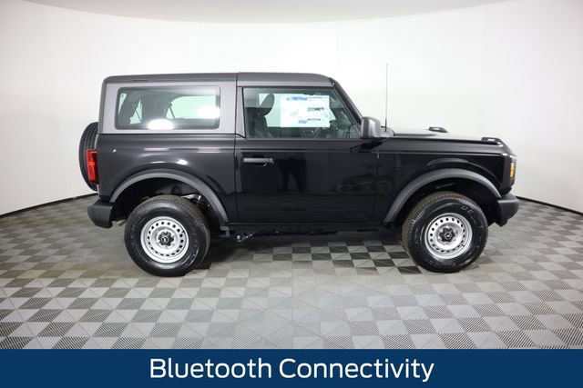 New 2026 Ford Bronco Base image 2