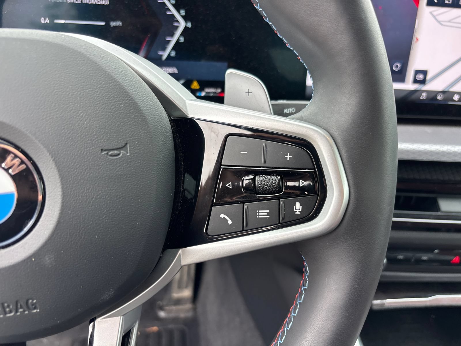 Used 2026 BMW M440i Convertible RWD image 18
