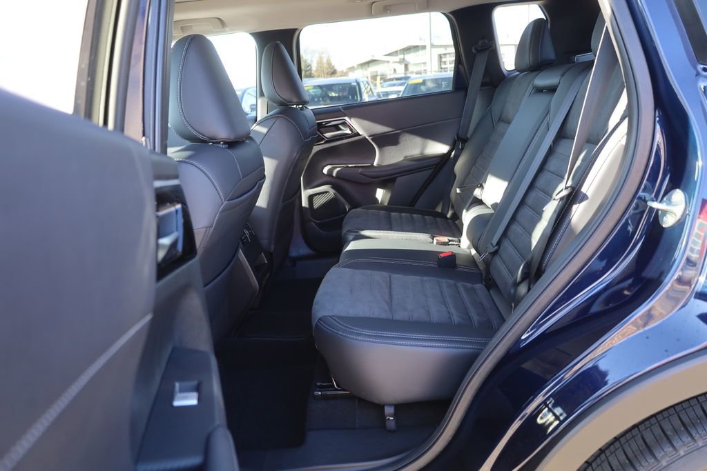 New 2025 Mitsubishi Outlander SE image 20