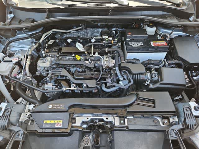 Used 2025 Toyota Corolla Cross LE FWD image 12