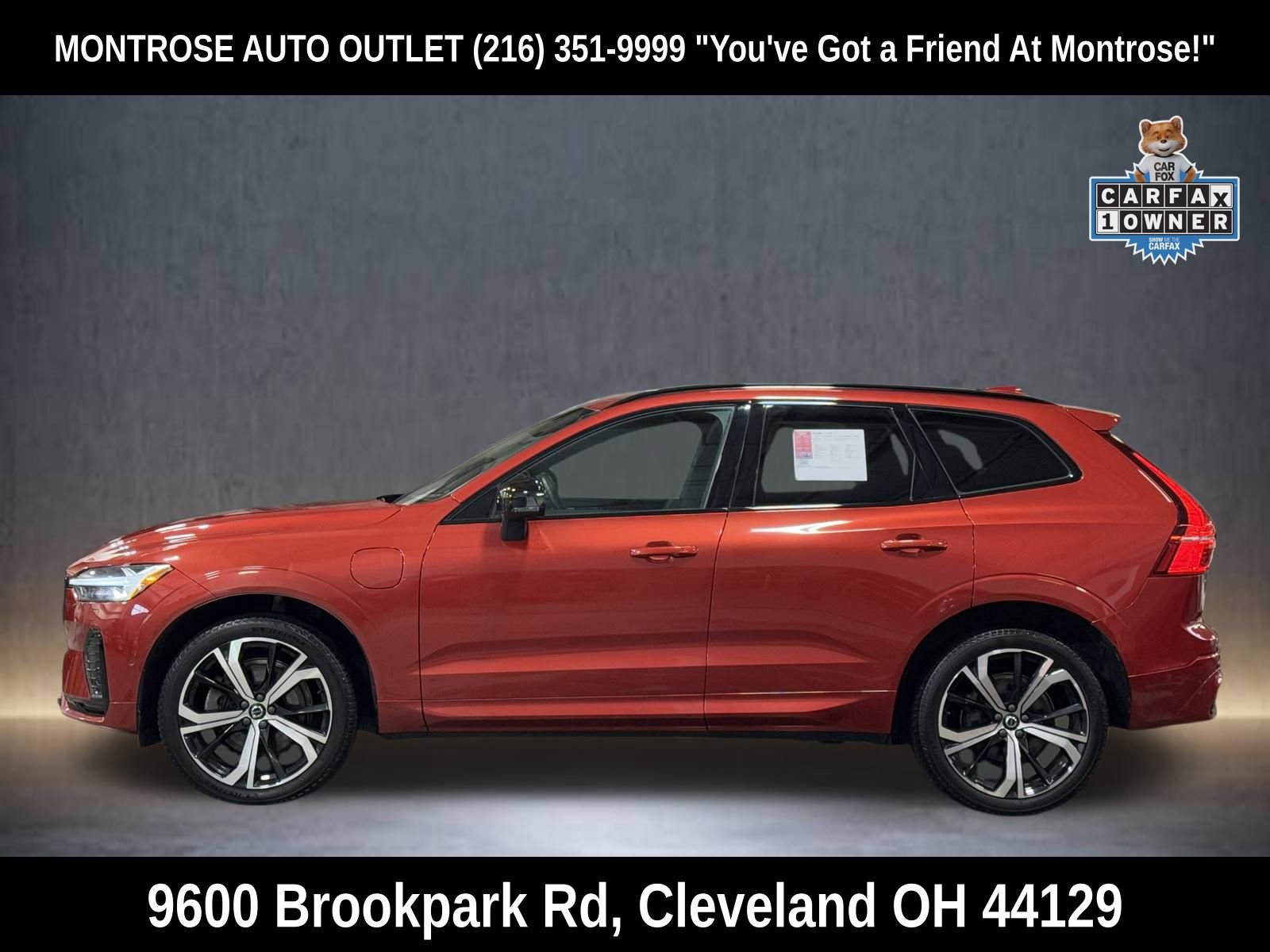 Used 2022 Volvo XC60 T8 R-Design w/ Advanced Package image 4