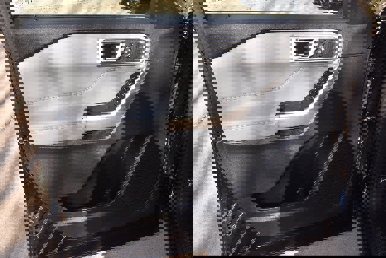 Used 2023 Ford Explorer XLT w/ Equipment Group 202A image 34