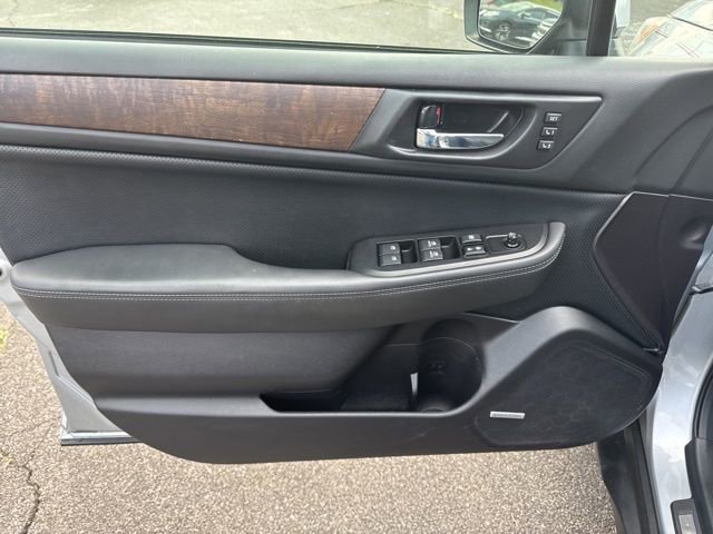 Used 2017 Subaru Outback 2.5i Limited w/ Popular Package #5 image 16
