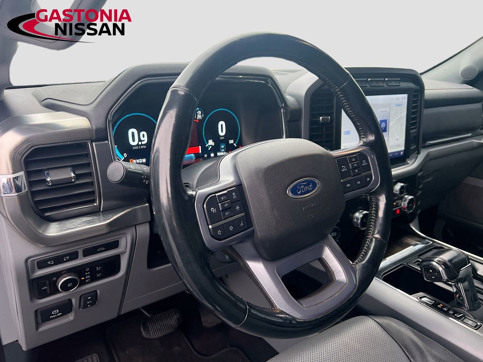 Used 2023 Ford F150 Lariat w/ Trailer Tow Package image 11