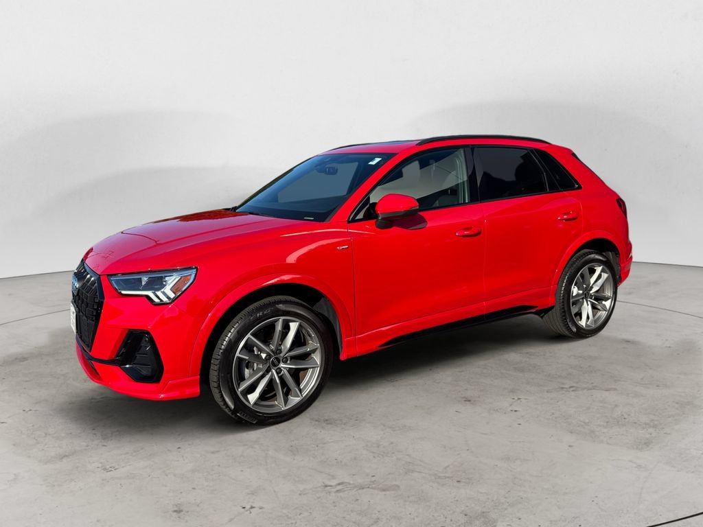 Used 2024 Audi Q3 2.0T Premium Plus w/ Premium Plus Package AWD/4WD image 2