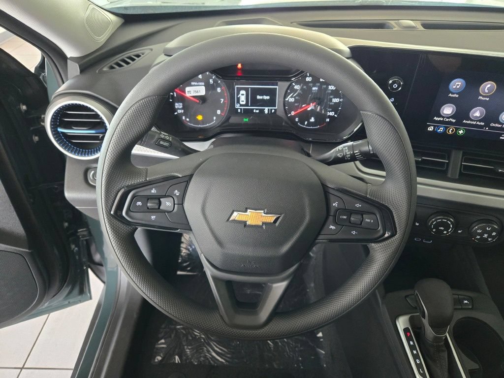 New 2026 Chevrolet Trax LS w/ LS Convenience Package FWD image 28