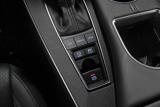 Used 2021 Toyota Avalon Limited w/ Advanced Safety Package FWD image 15