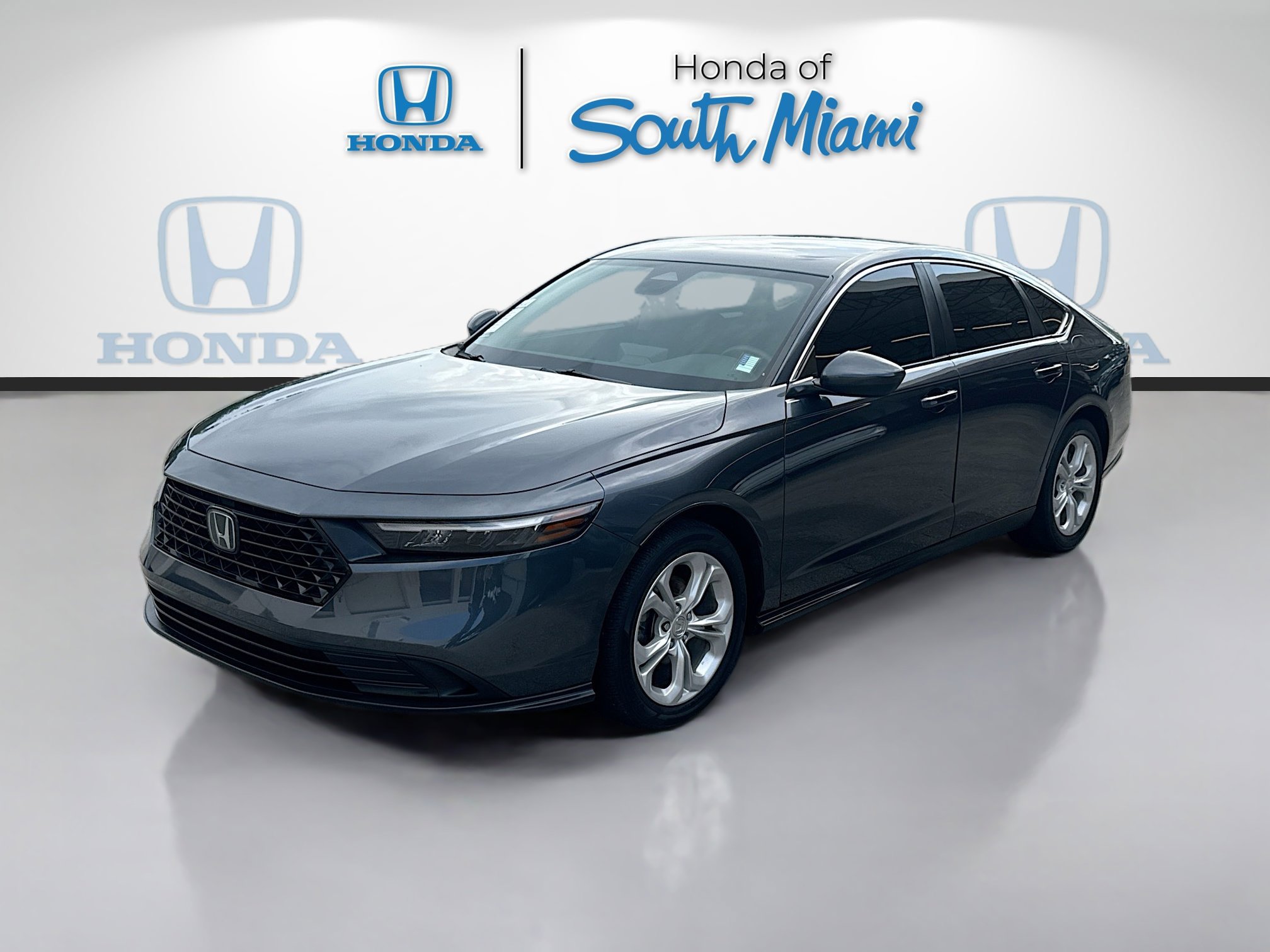 Used 2023 Honda Accord LX image 3