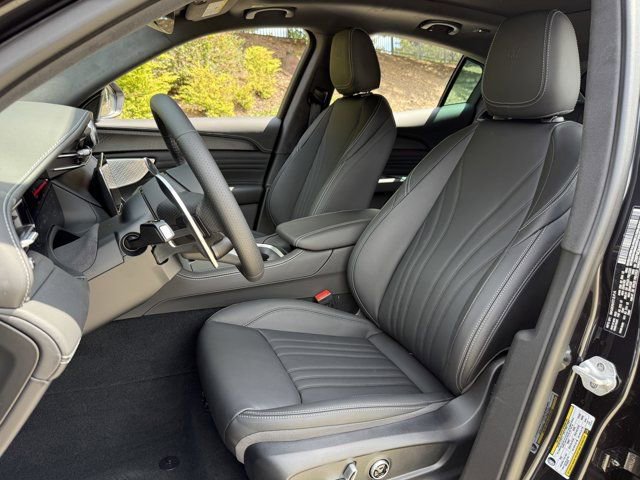 New 2025 Maserati Grecale GT image 14