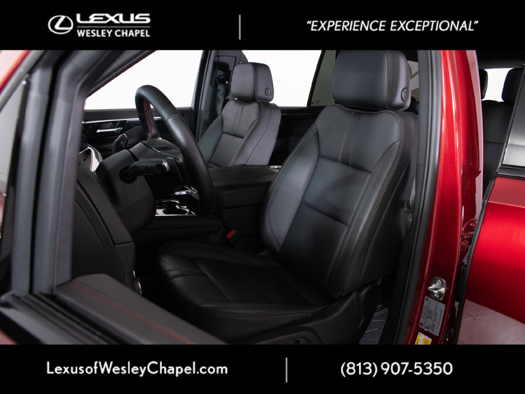 Used 2025 Chevrolet Tahoe RST w/ RST Performance Edition AWD/4WD image 13