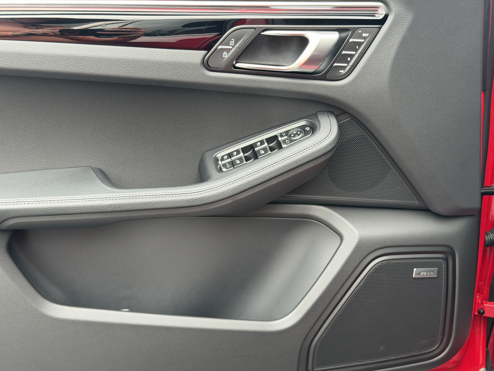 New 2026 Porsche Macan AWD/4WD image 19
