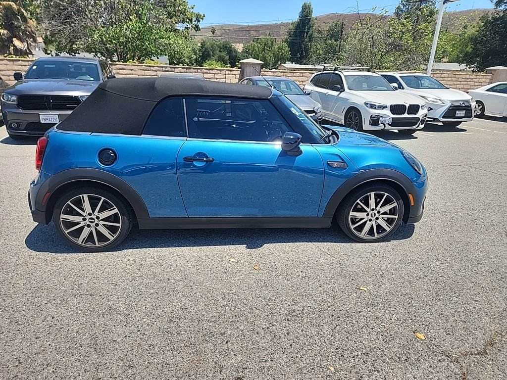 Used 2024 MINI Cooper S w/ Signature Upholstery Package FWD image 6