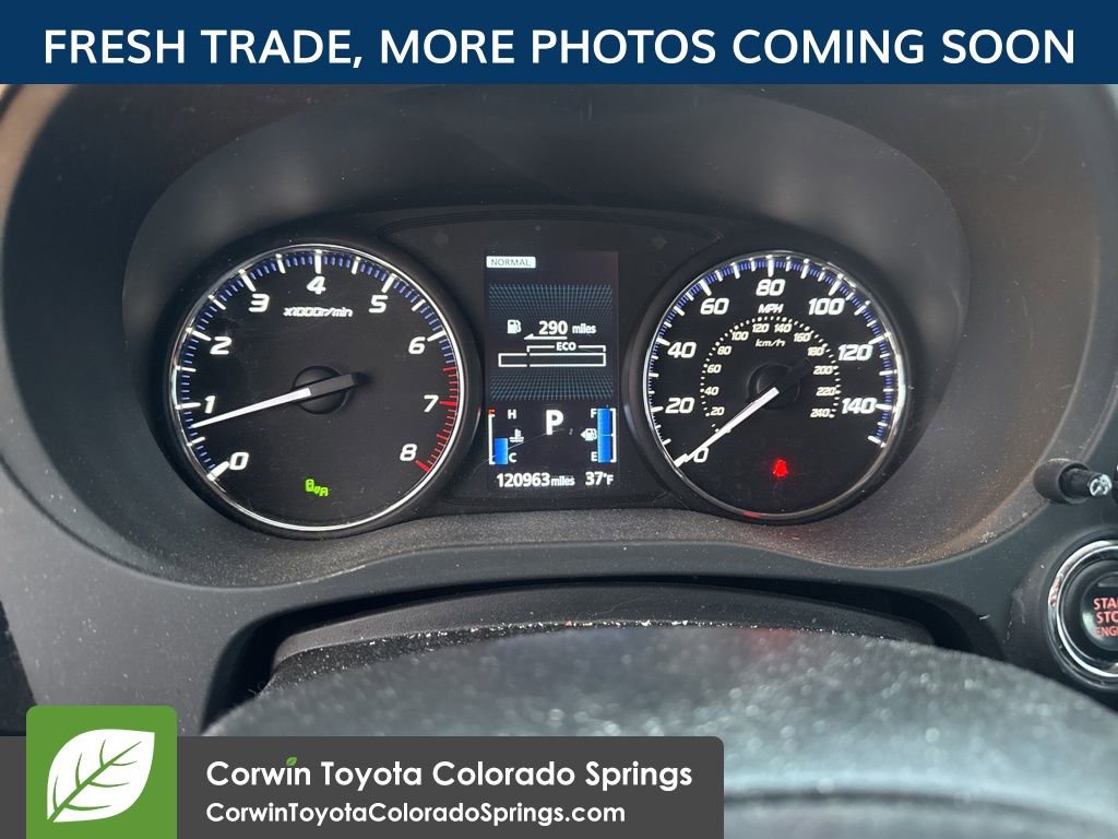 Used 2019 Mitsubishi Outlander AWD image 11