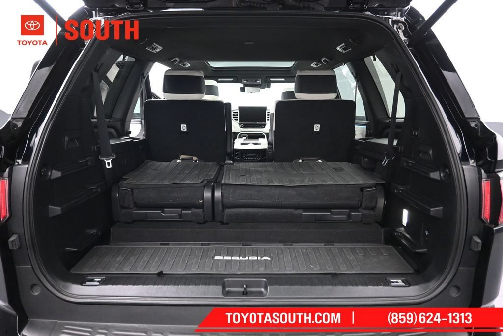 Used 2024 Toyota Sequoia Capstone AWD/4WD image 37