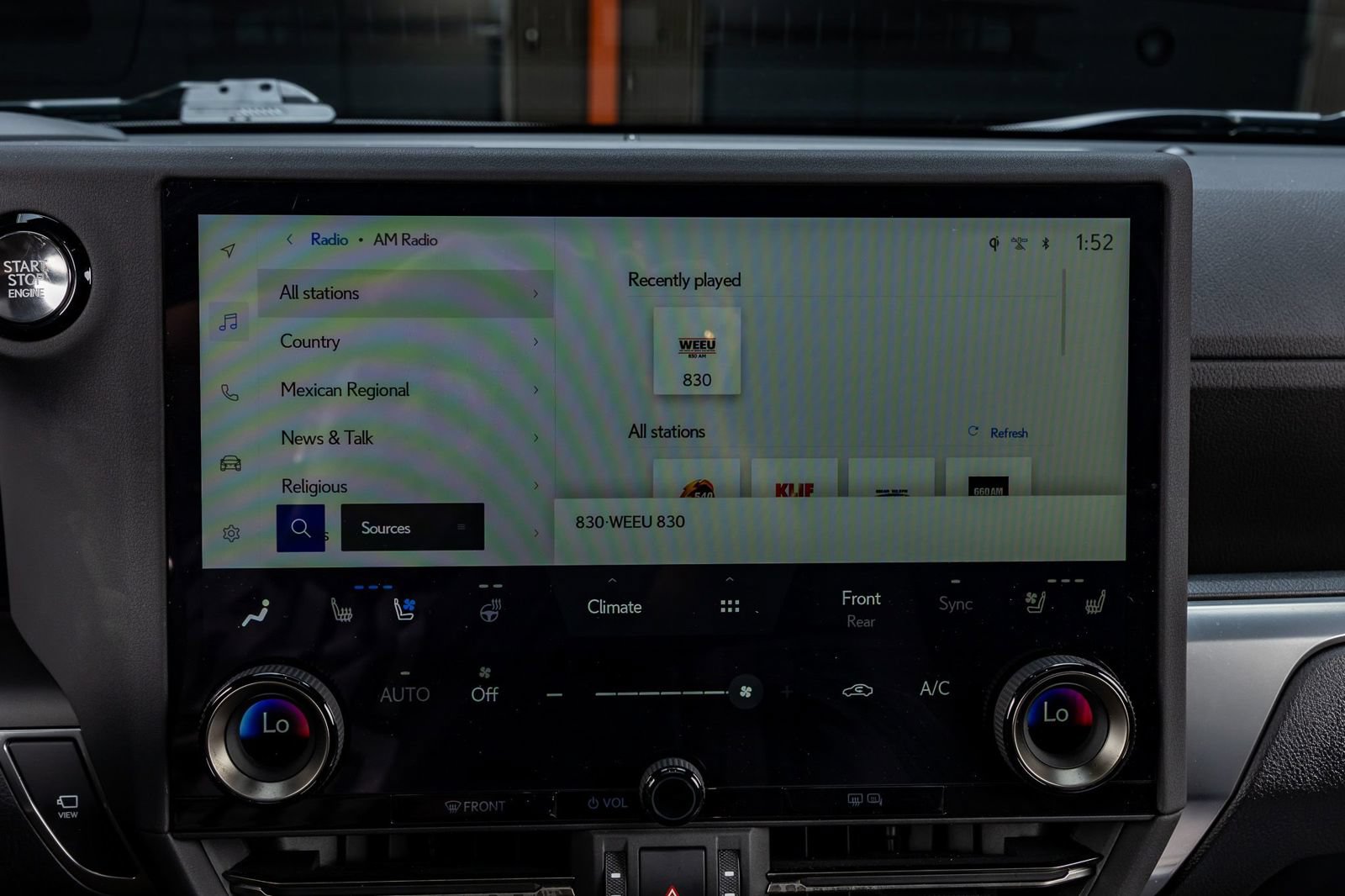 Used 2025 Lexus GX 550 w/ Accessory Package (2T) AWD/4WD image 24