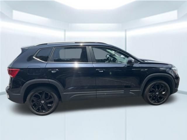 Used 2022 Volkswagen Taos SEL FWD image 5