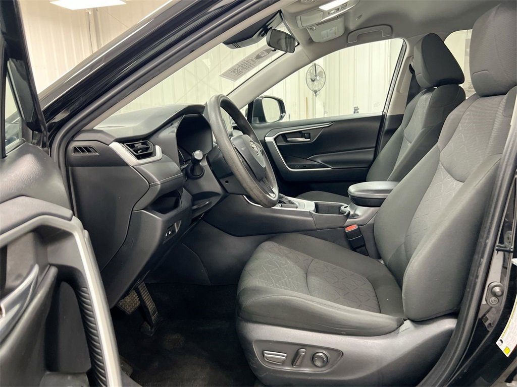 Used 2023 Toyota RAV4 XLE image 19