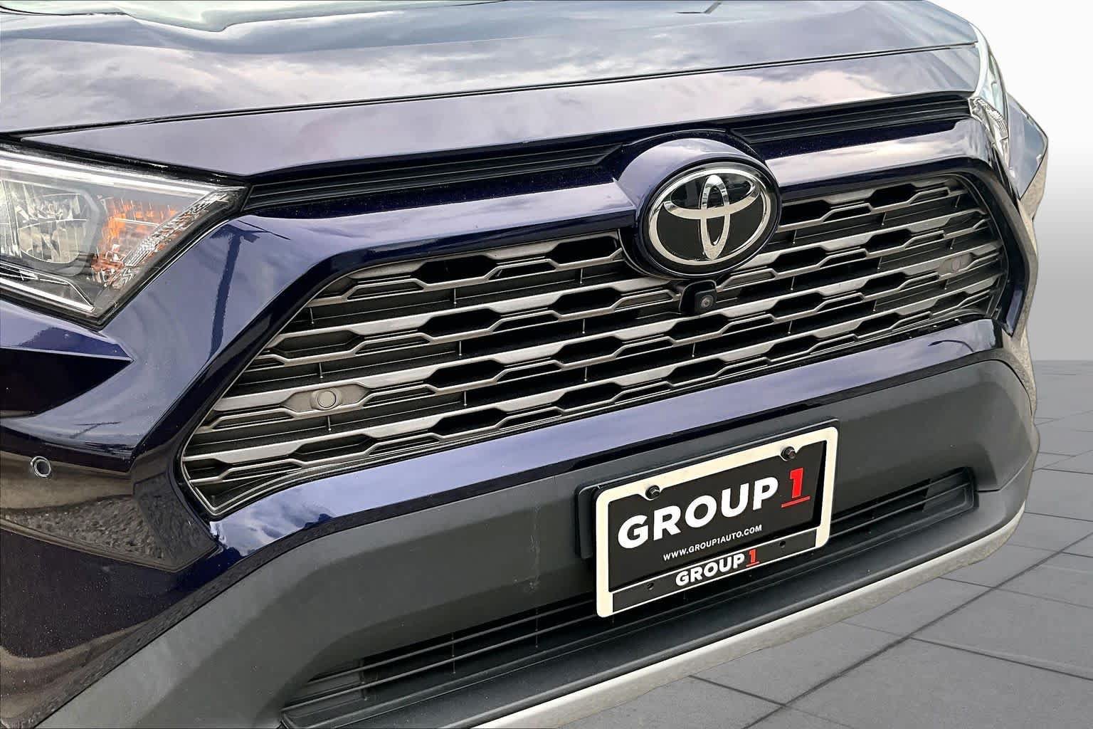 Used 2019 Toyota RAV4 Limited w/ Advanced Technology Package AWD/4WD image 30
