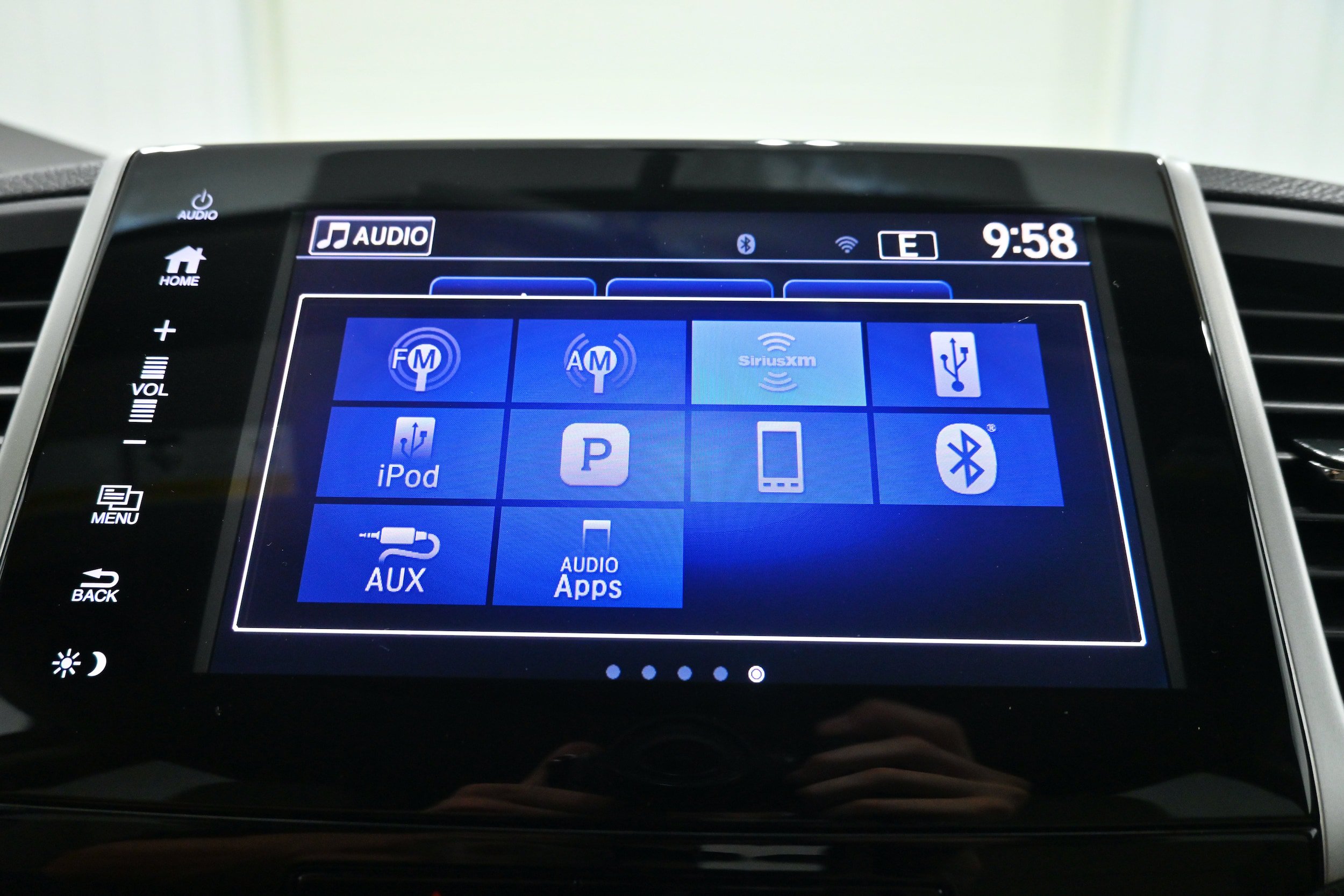Used 2018 Honda Pilot EX image 13