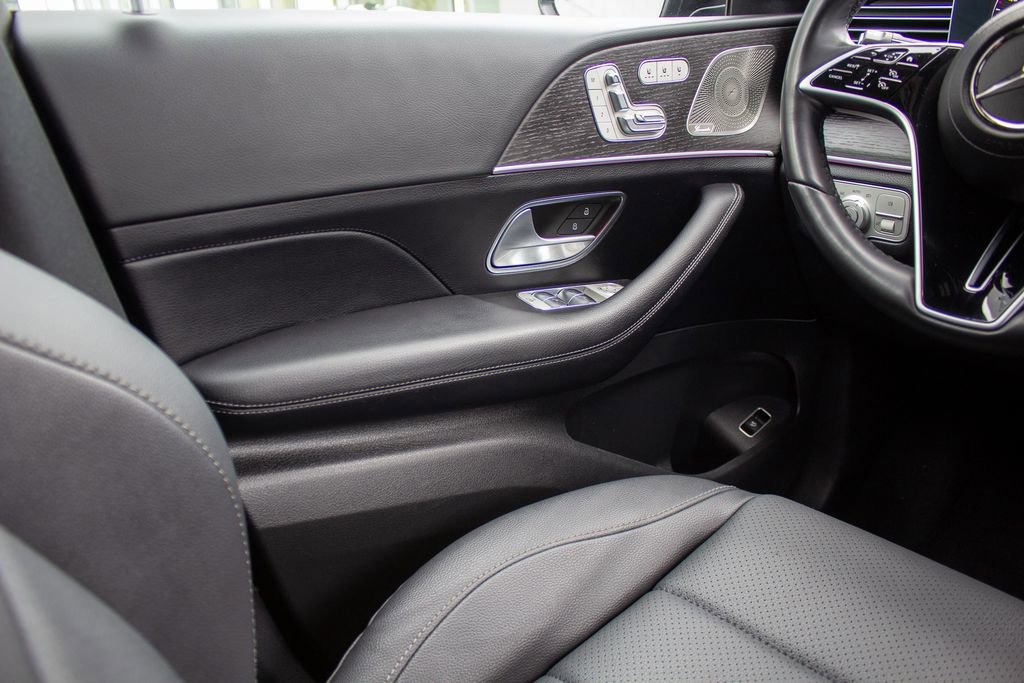 Used 2025 Mercedes-Benz GLE 350 4MATIC image 17