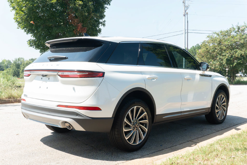 Used 2025 Lincoln Corsair Reserve FWD image 8