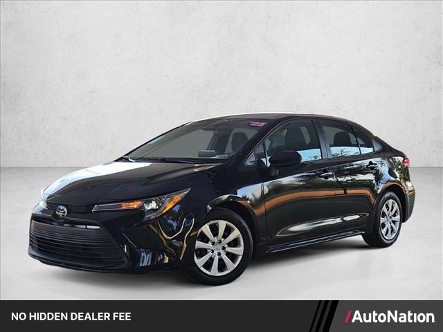 Used 2025 Toyota Corolla LE FWD image 1