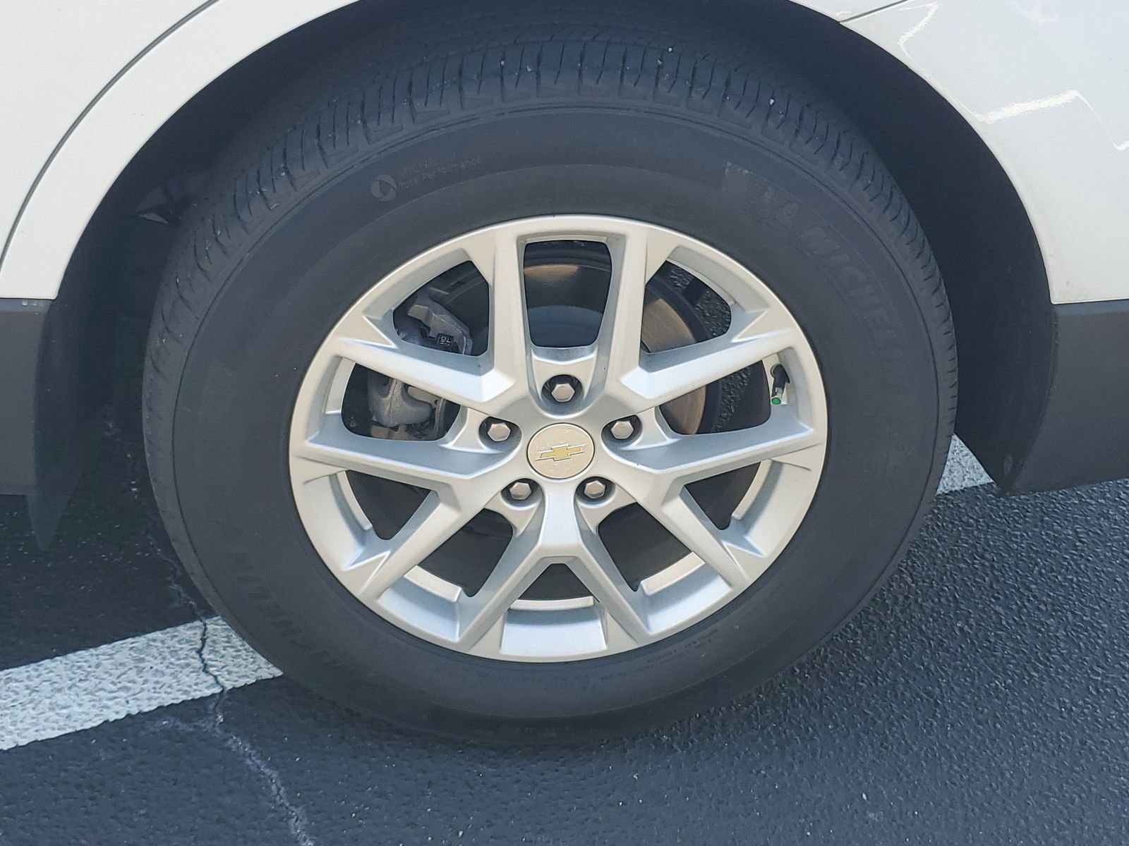 Used 2023 Chevrolet Equinox LS w/ LS Convenience Package image 28