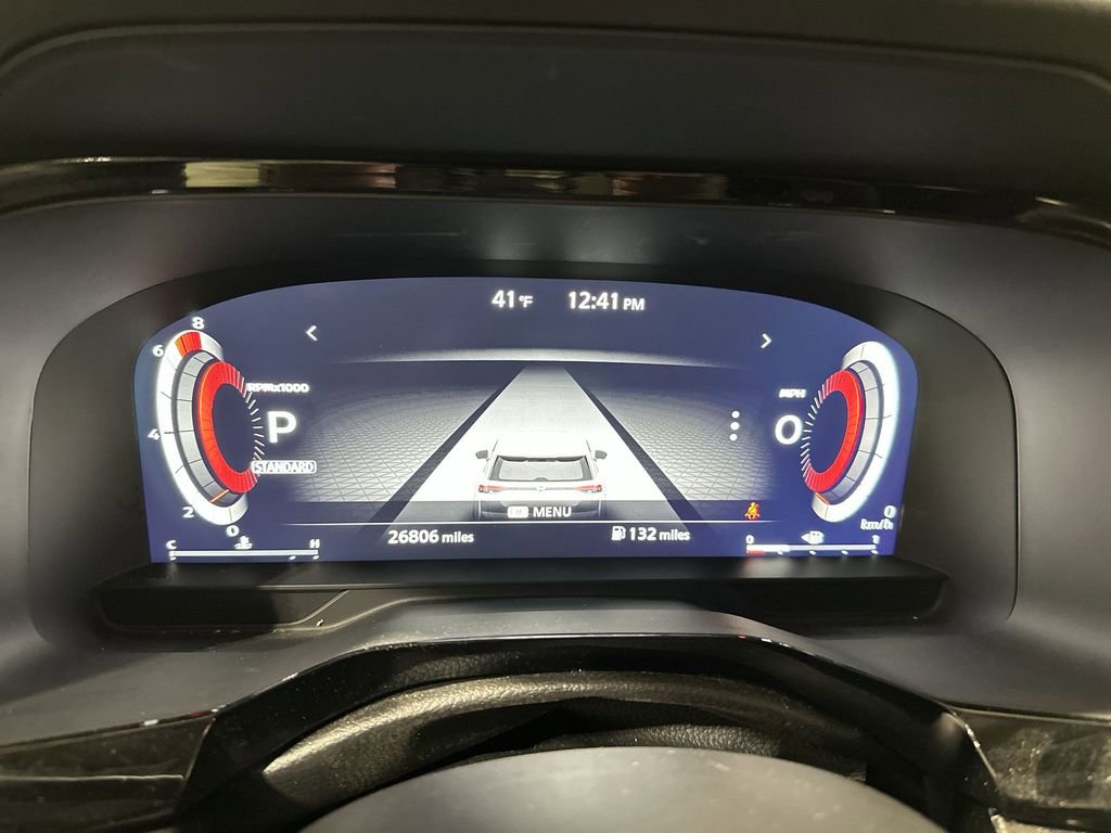 Used 2024 Nissan Pathfinder Platinum image 10