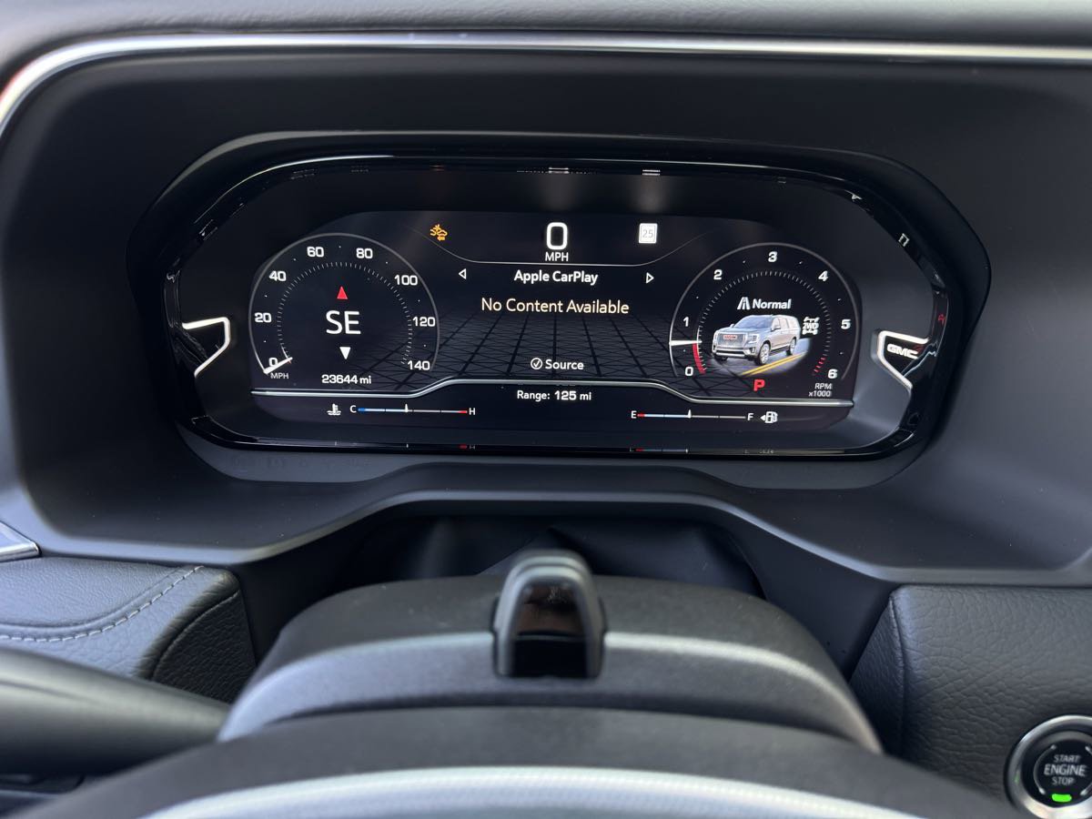 Used 2024 GMC Yukon Denali w/ Advanced Technology Package image 36