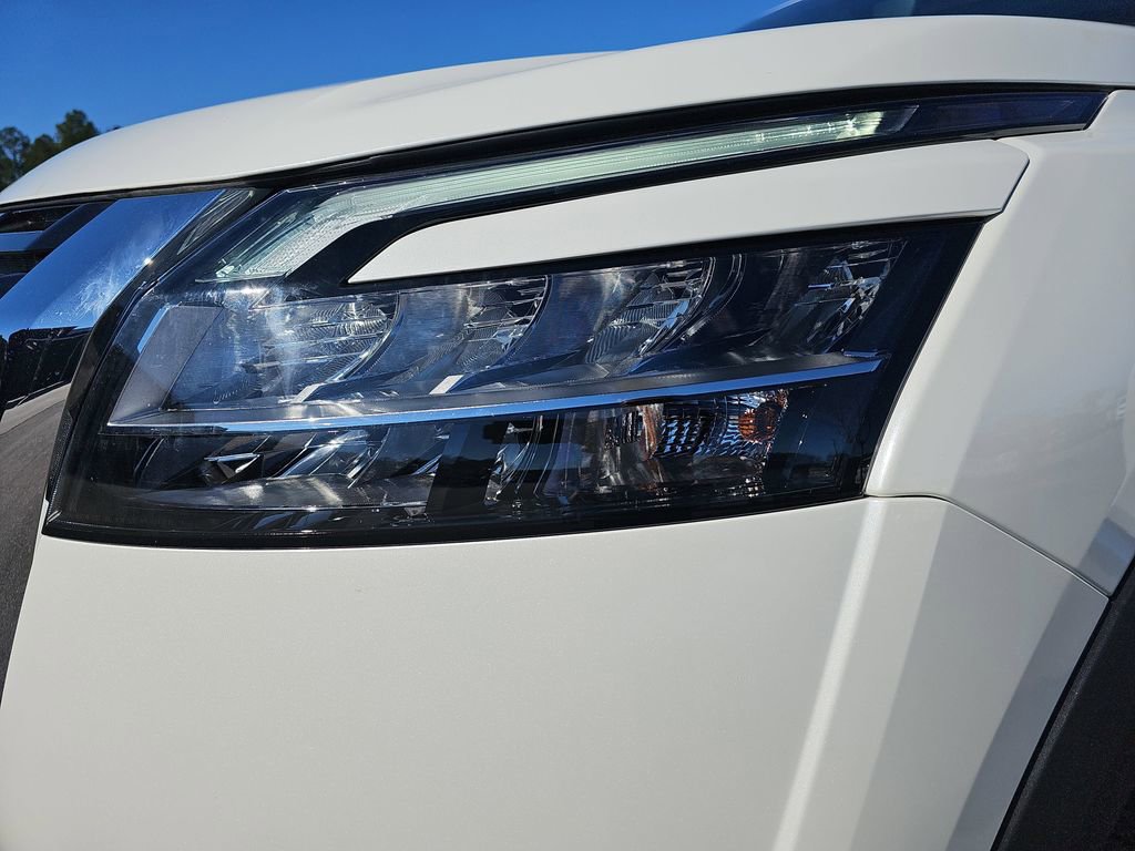 Used 2024 Nissan Pathfinder Platinum w/ Cargo Package image 36