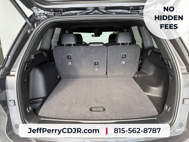 New 2026 Jeep Grand Cherokee Altitude AWD/4WD image 30