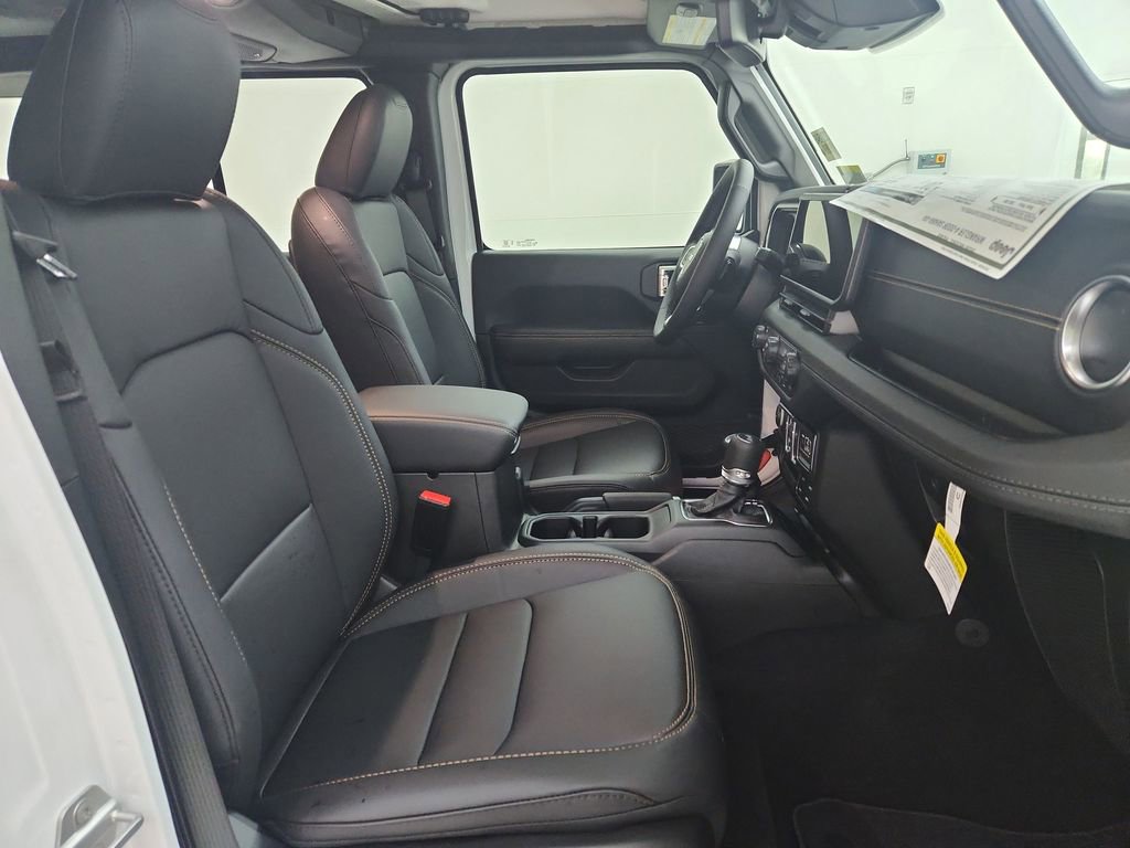 New 2026 Jeep Wrangler Sahara image 33