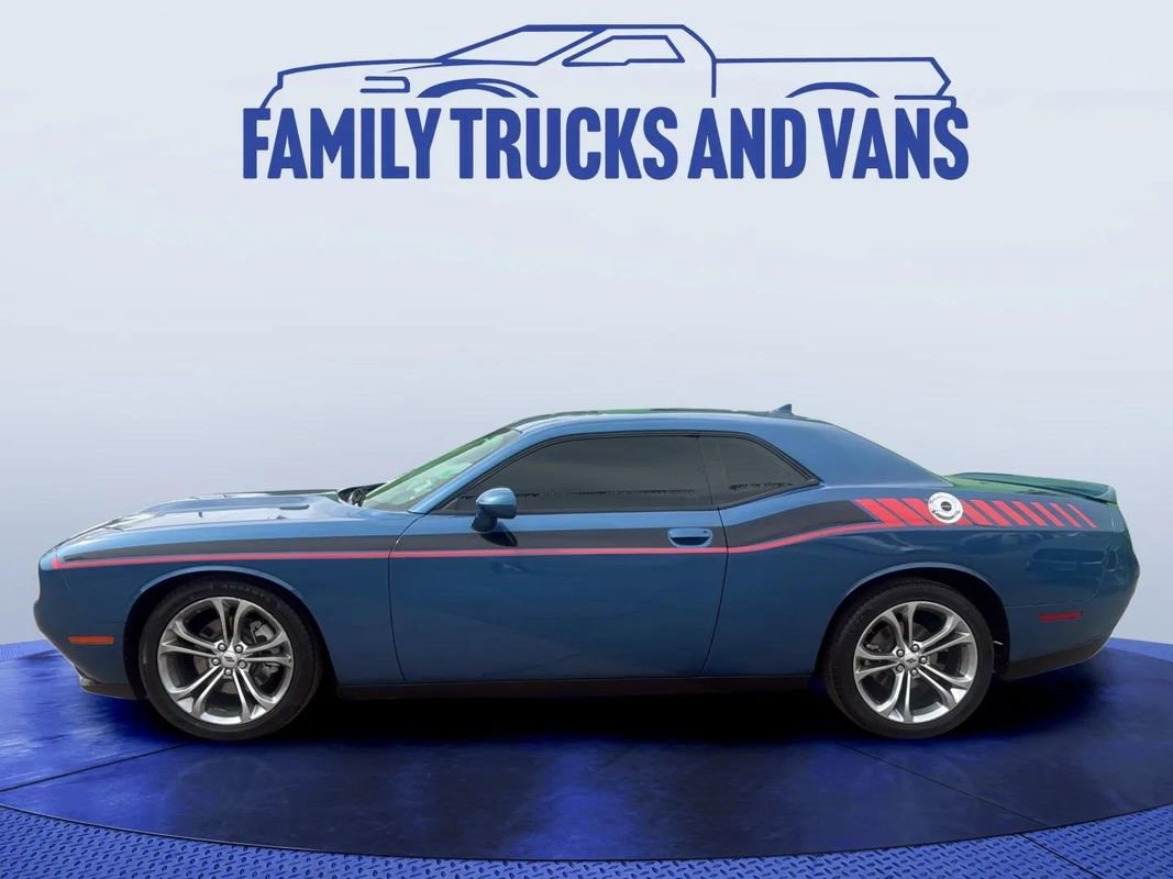 Used 2022 Dodge Challenger GT w/ Plus Package RWD image 5