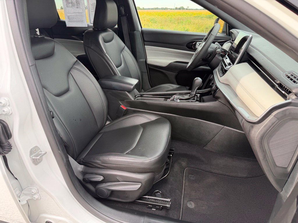 Used 2026 Jeep Compass Limited AWD/4WD image 22
