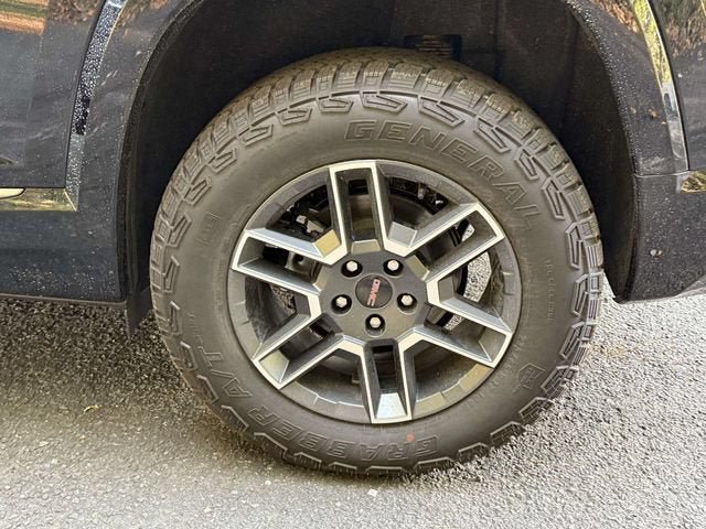New 2026 GMC Terrain AT4 w/ Convenience Package III AWD/4WD image 8