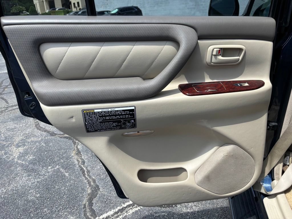 Used 2004 Toyota Land Cruiser w/ Convenience Pkg AWD/4WD image 19