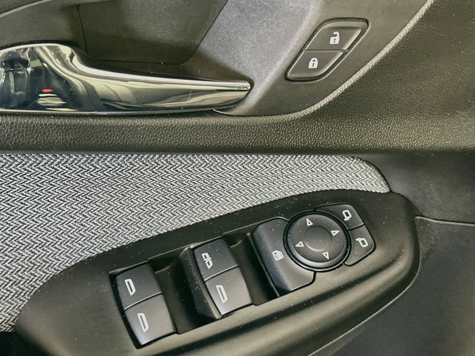 Used 2021 Chevrolet TrailBlazer LS FWD image 15