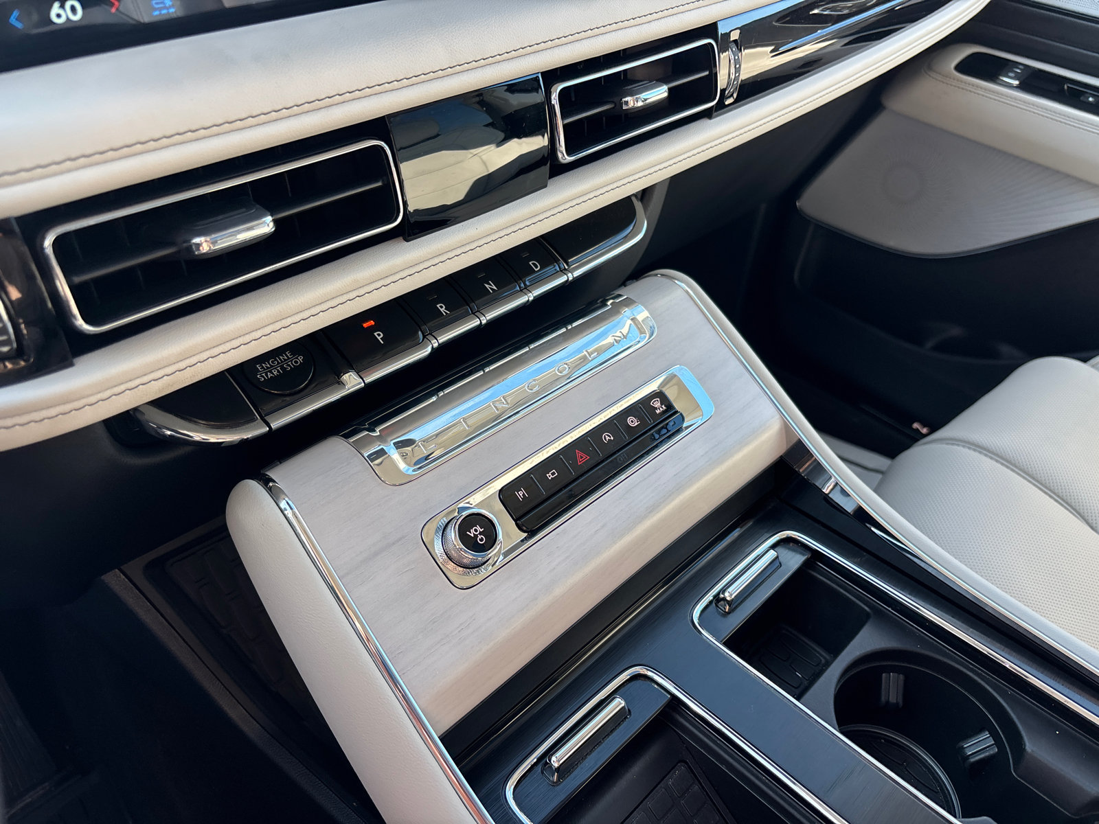 New 2026 Lincoln Aviator Reserve AWD/4WD image 22