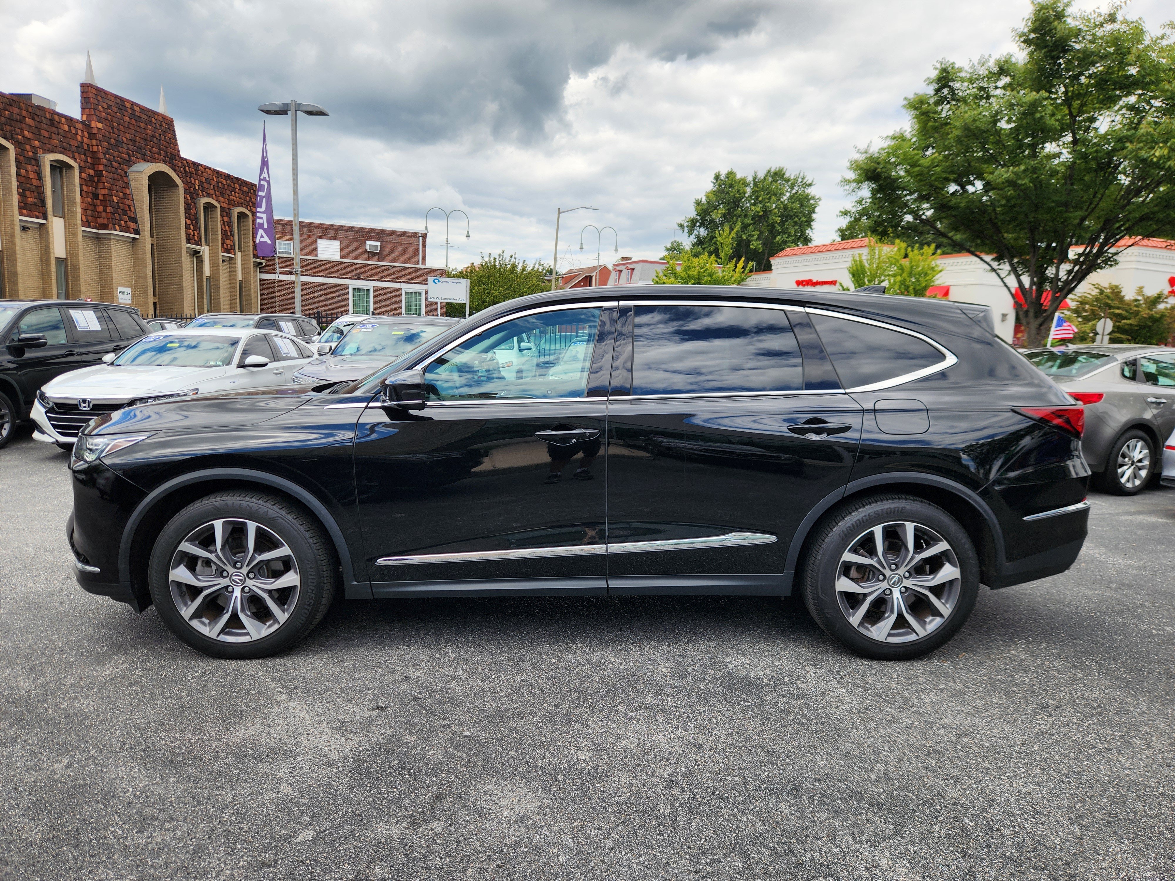 Used 2023 Acura MDX w/ Technology Package AWD/4WD image 5