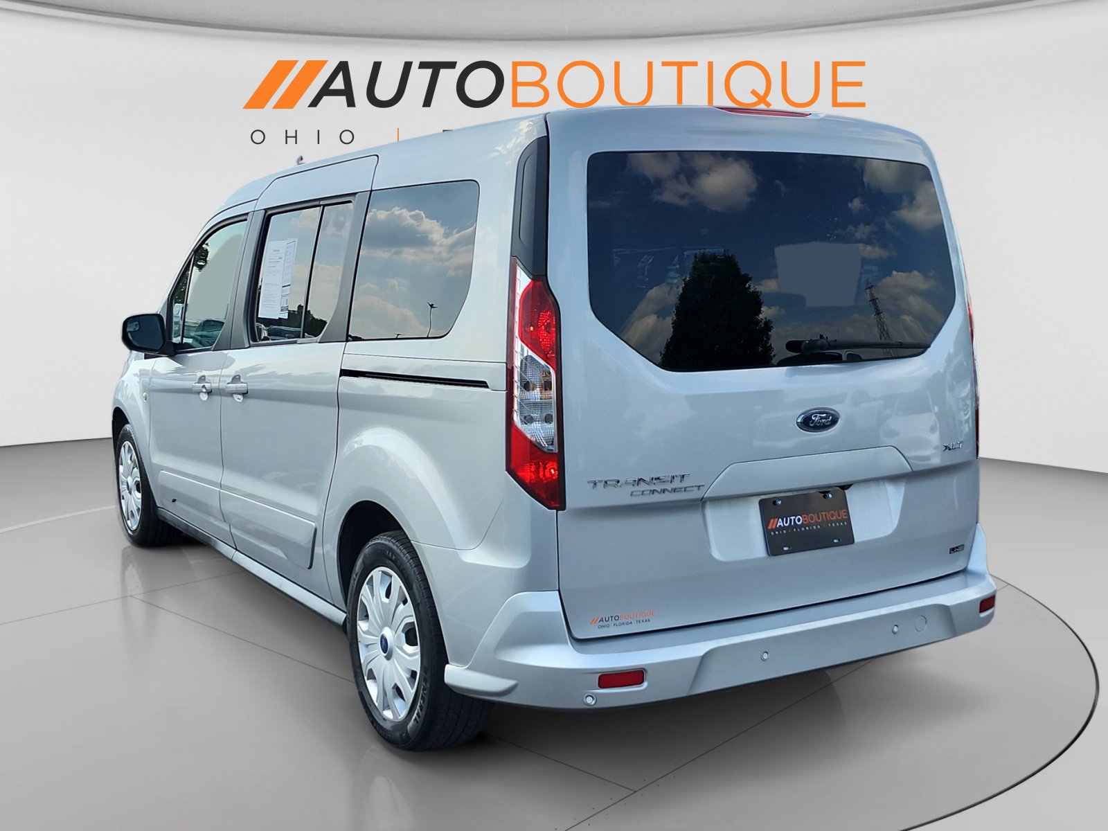 Used 2022 Ford Transit Connect XLT FWD image 3
