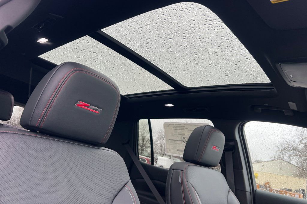 New 2026 Chevrolet Traverse Z71 w/ Enhanced Driving Package image 14